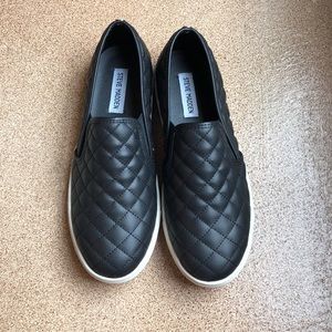 Steve Madden Quilted Black Shoes
